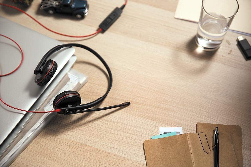 Plantronics - Blackwire 3220 - Wired Dual-Ear (Stereo) Headset with Boom Mic - USB-A to connect to your PC and/or Mac - Image 2